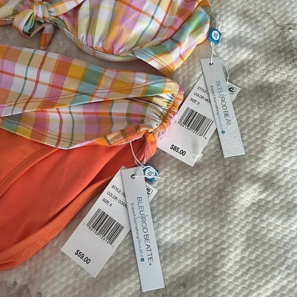 Bleu Rod Beattie Hip To Be Square Ruffle Off the Shoulder Top and Bottom - Picture 11 of 12